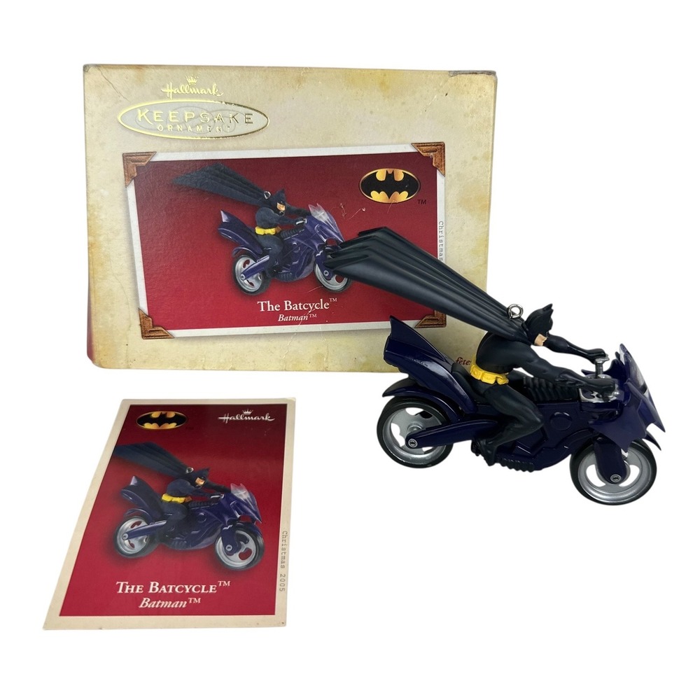 Hallmark Keepsake 2005 Batman The Batcycle Ornament Robert Chad DC QXI6252